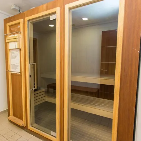Apartment With Heated Pool *